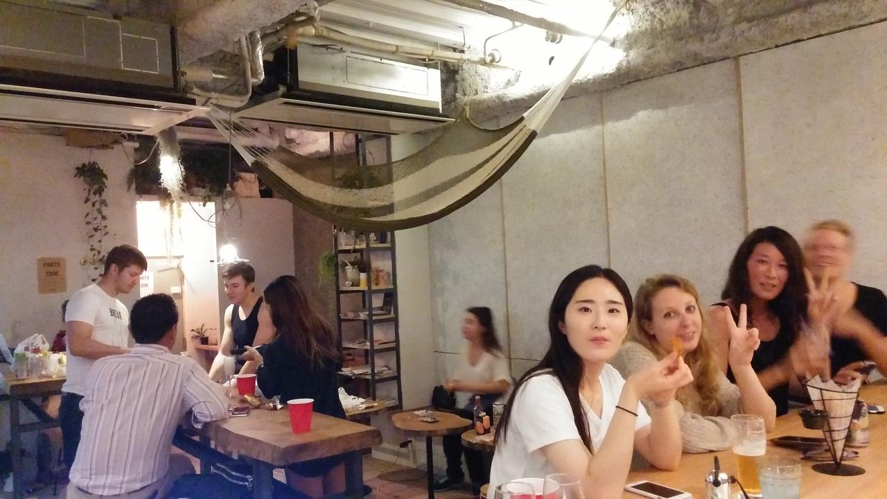 Inno Hostel & Pub Lounge Ueno, Токіо Екстер'єр фото